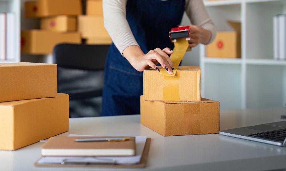 5 Ways To Improve the Shipping Process in Your Warehouse
